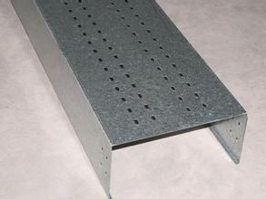 霸州輝宏托盤式橋架直銷